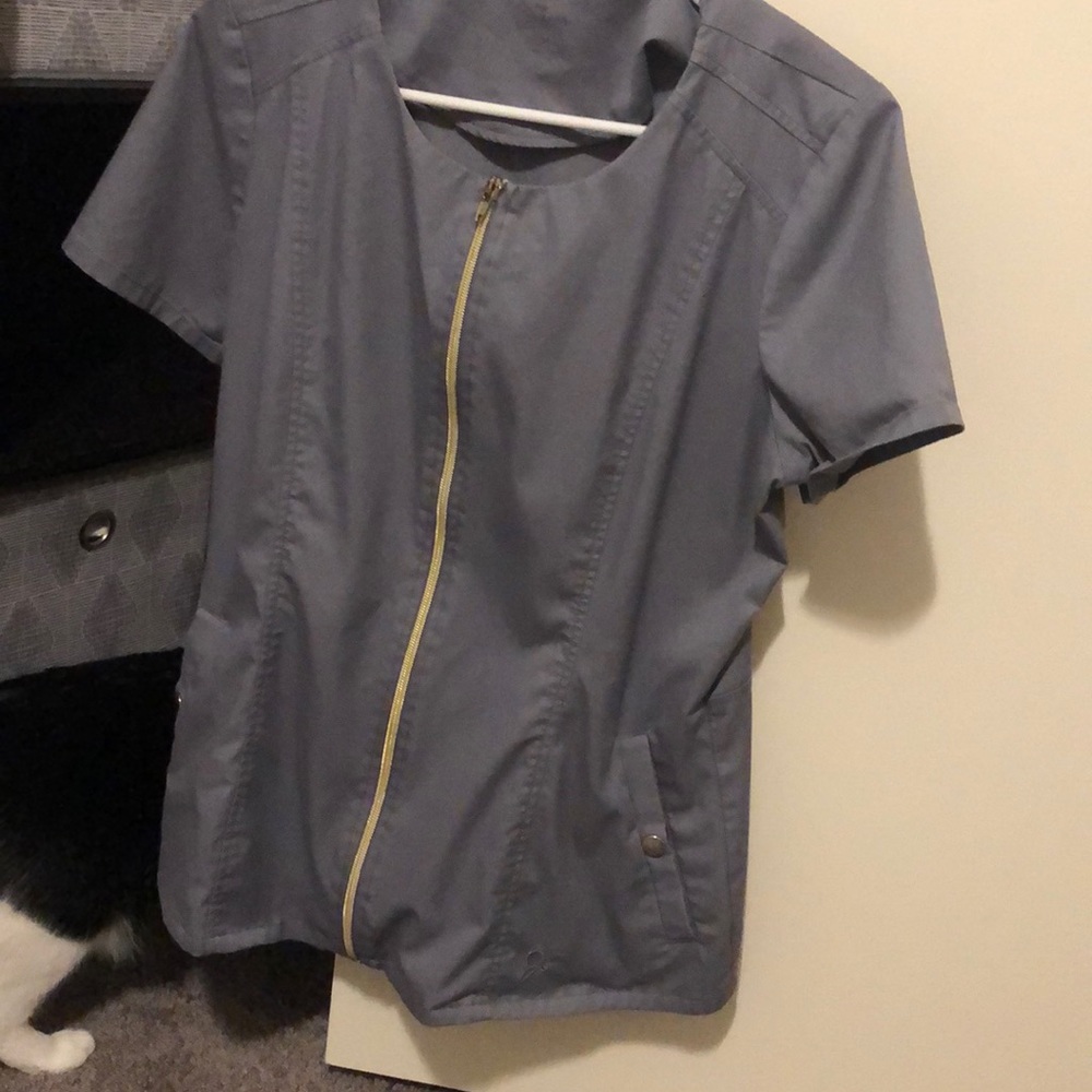 Another new pair of Jaannu Scrubs. :)
